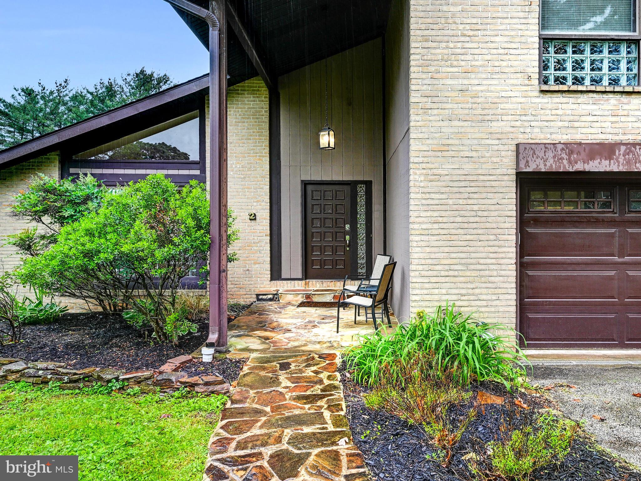2 BARNSTABLE COURT
