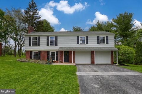 Photo of 2808 OLD ORCHARD RD, LANCASTER, PA 17601 (MLS # PALA2033974)