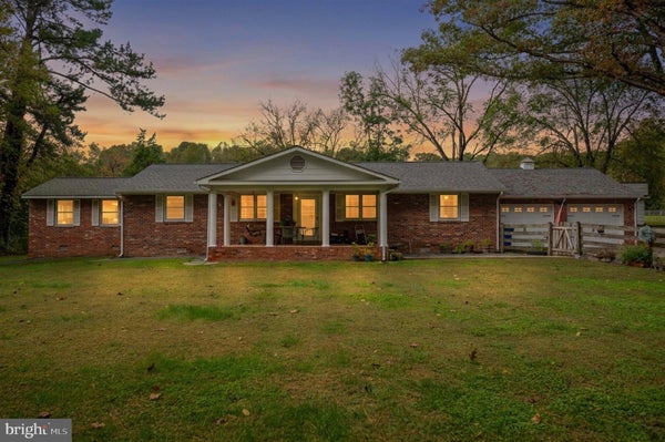 776 LEELAND RD, FREDERICKSBURG, VA 22405 - Image 1bce7fa4d63d140c63f182cb983dc883/3217347075