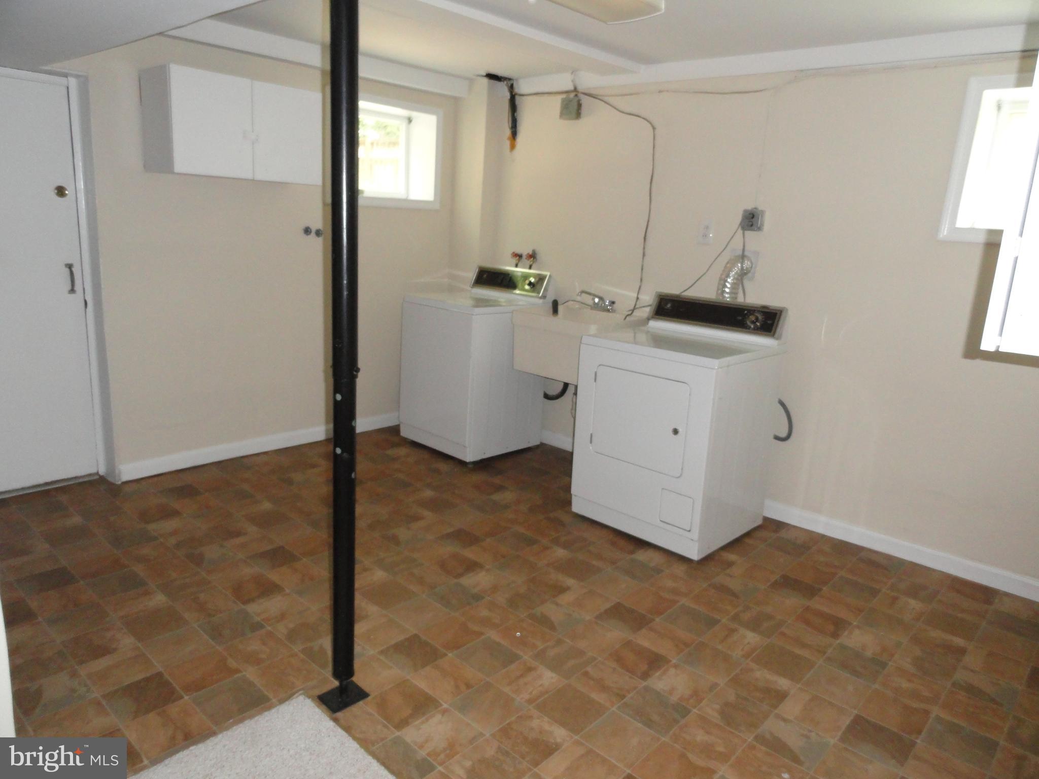 ROSEMONT - Residential Lease