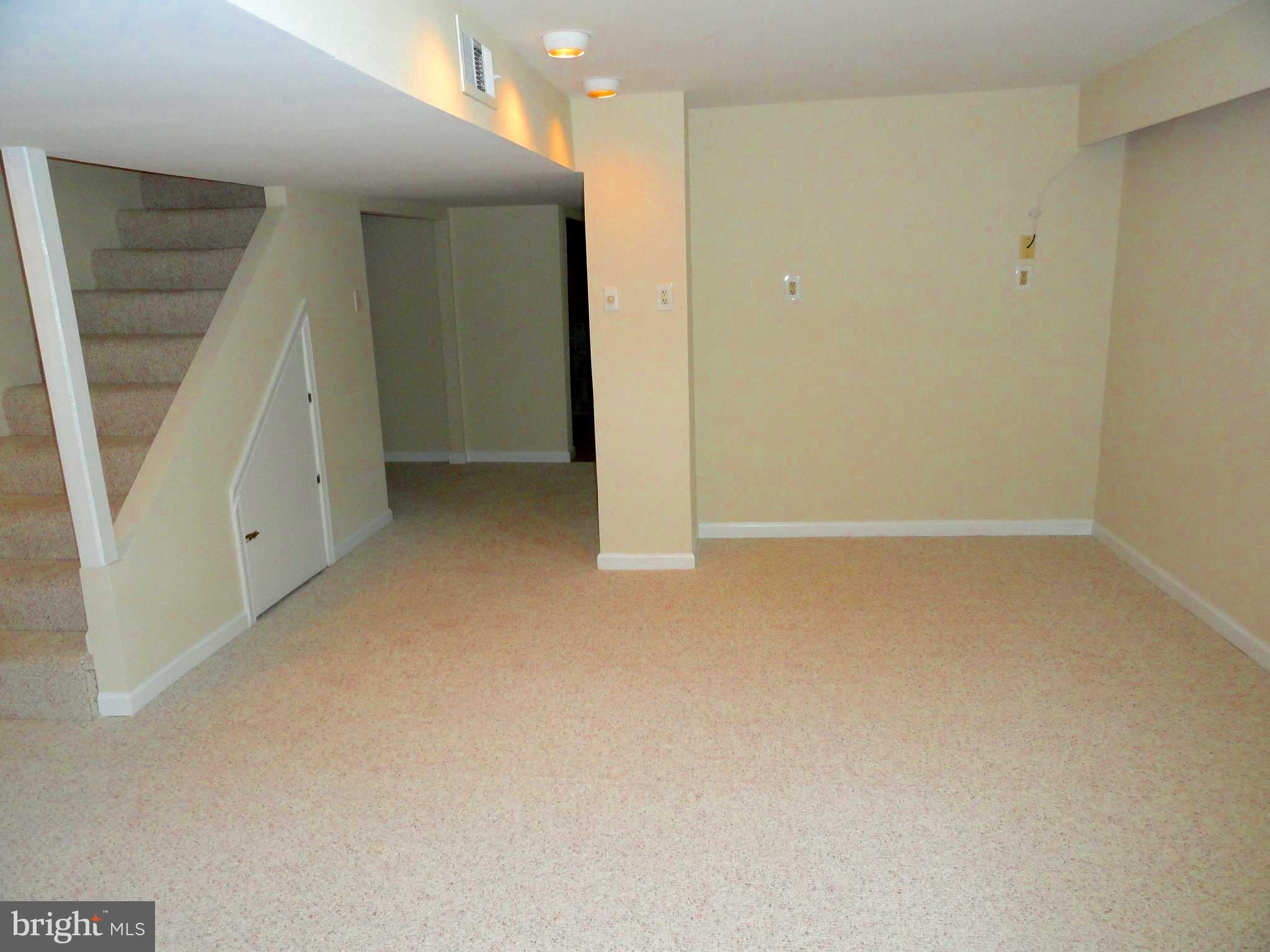 ROSEMONT - Residential Lease