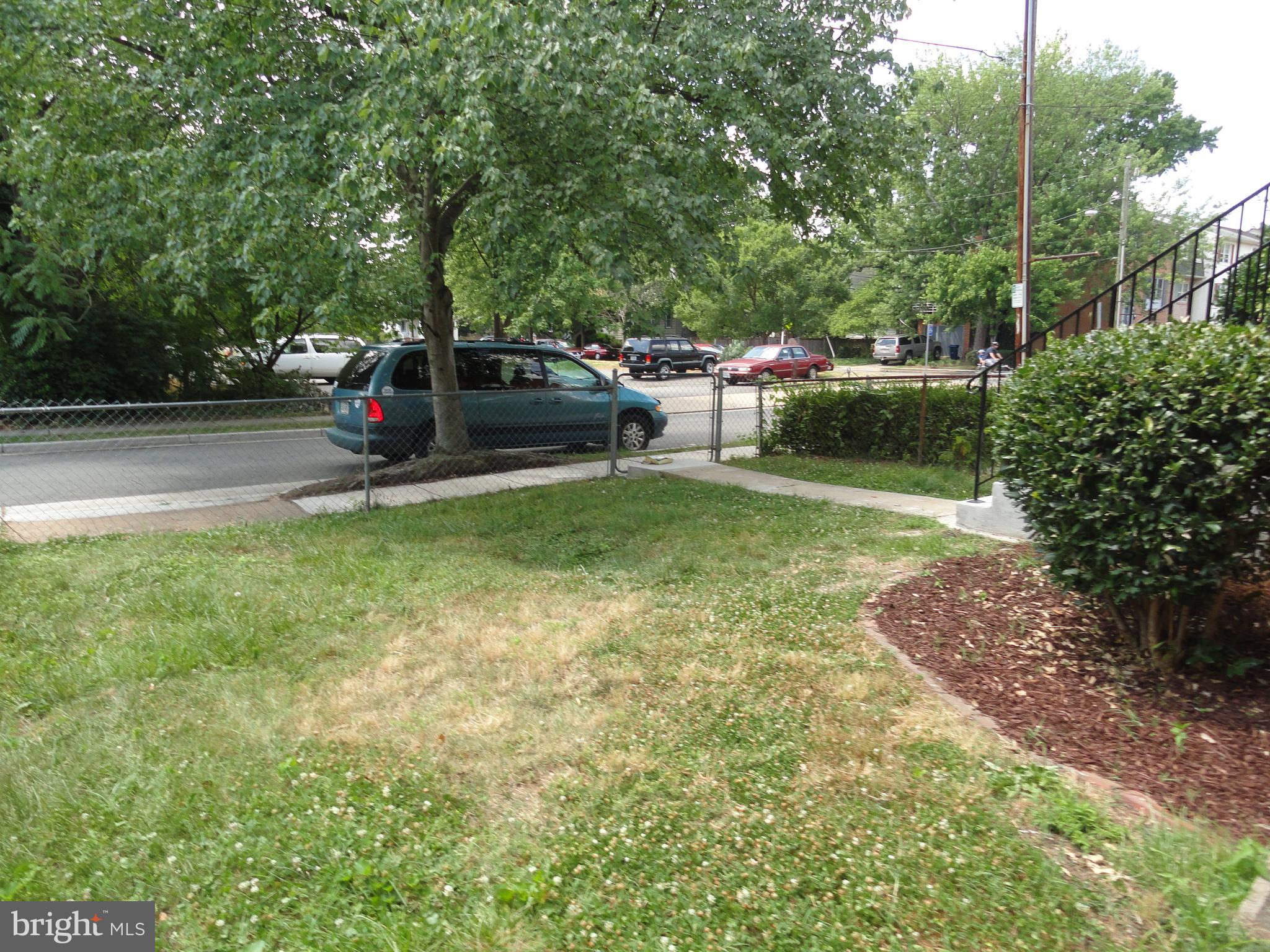 ROSEMONT - Residential Lease