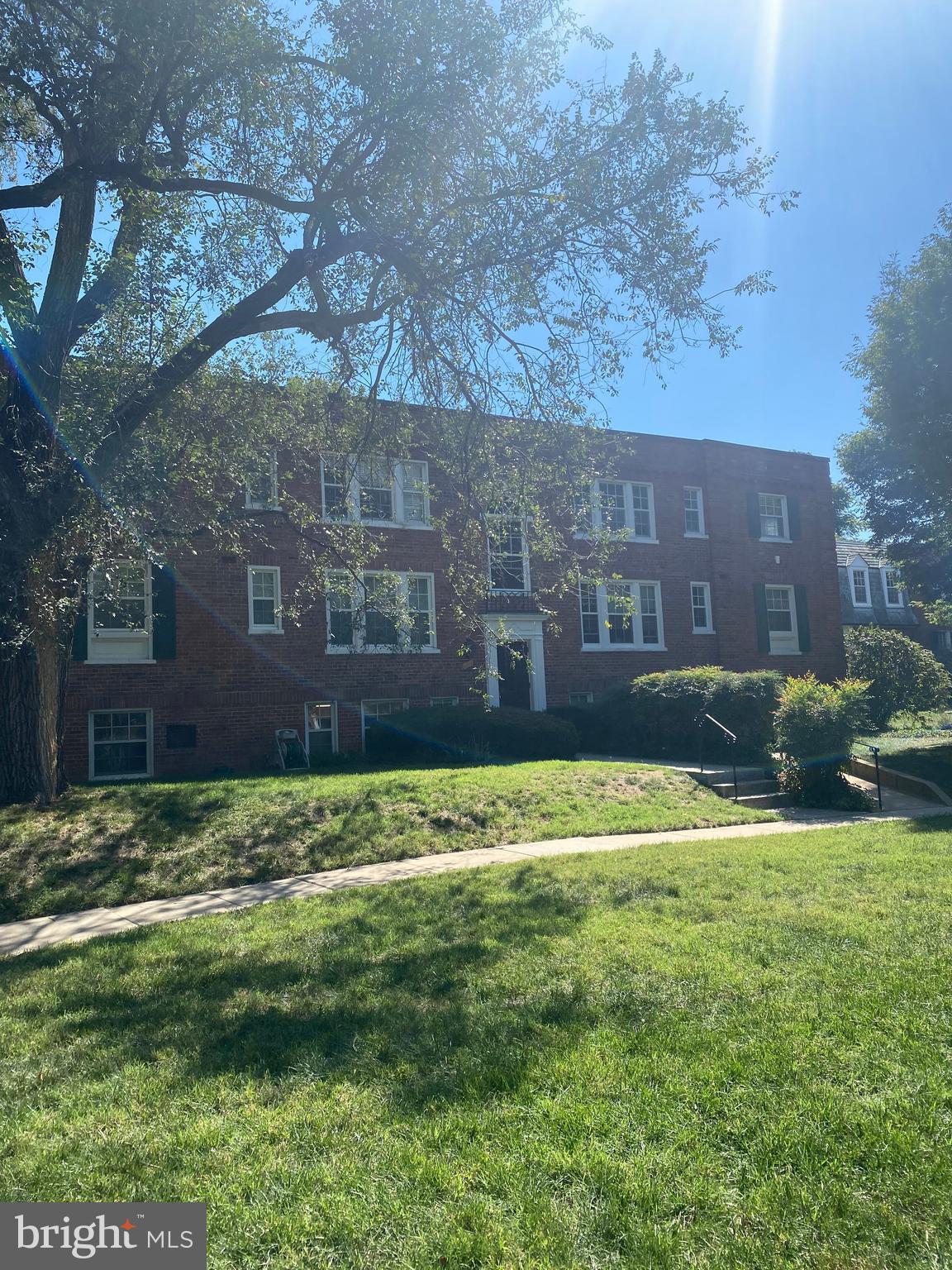 COLONIAL VILLAGE - Residential Lease