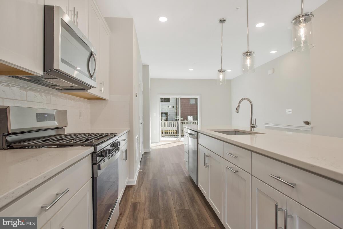 WATERSHED - Residential Lease