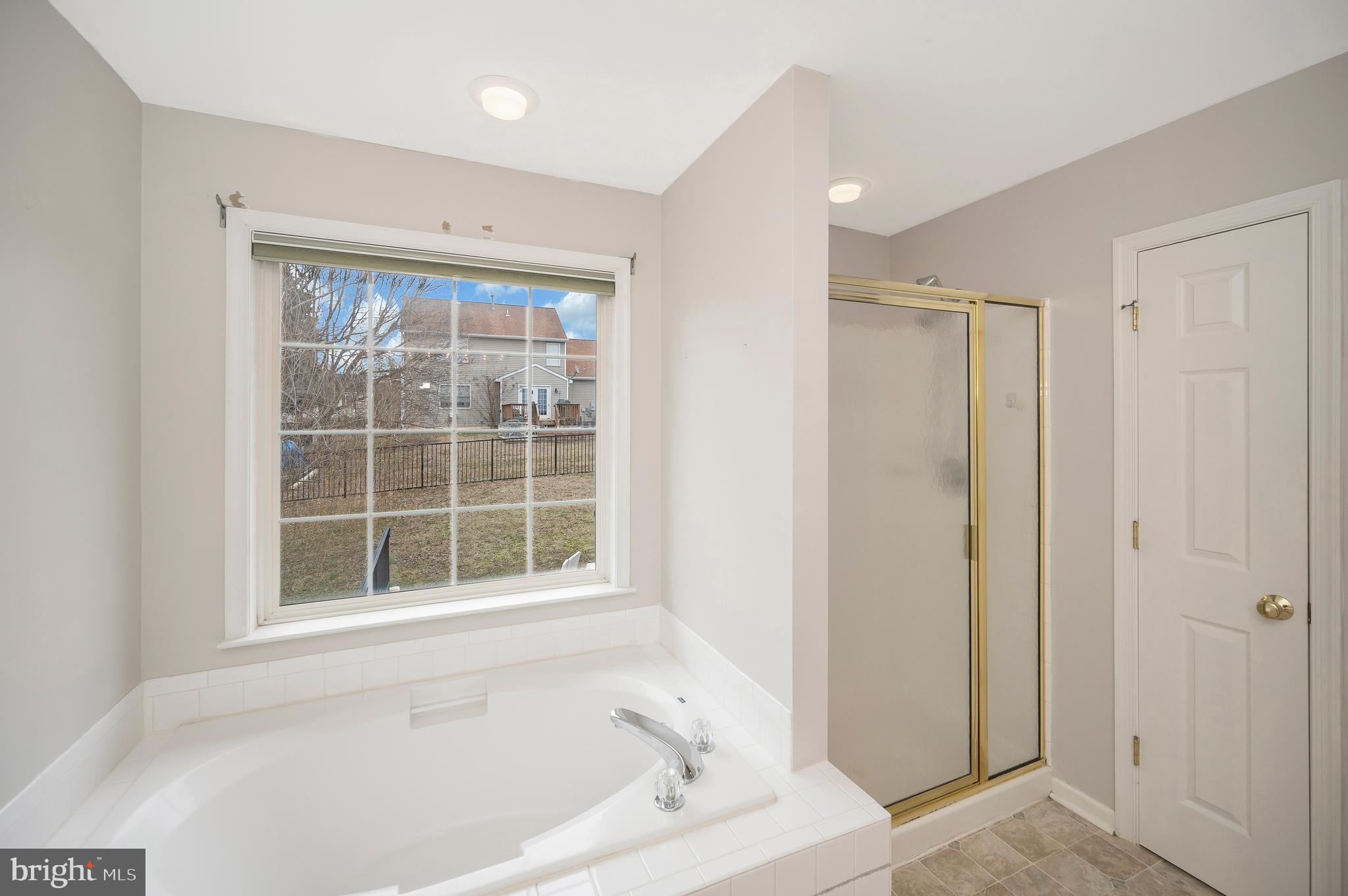 LEE'S HILL - Residential