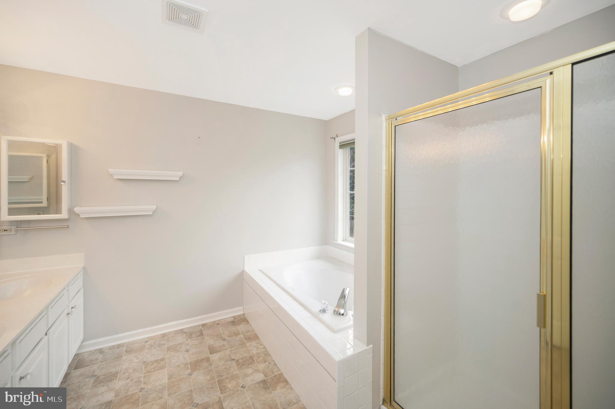 LEE'S HILL - Residential