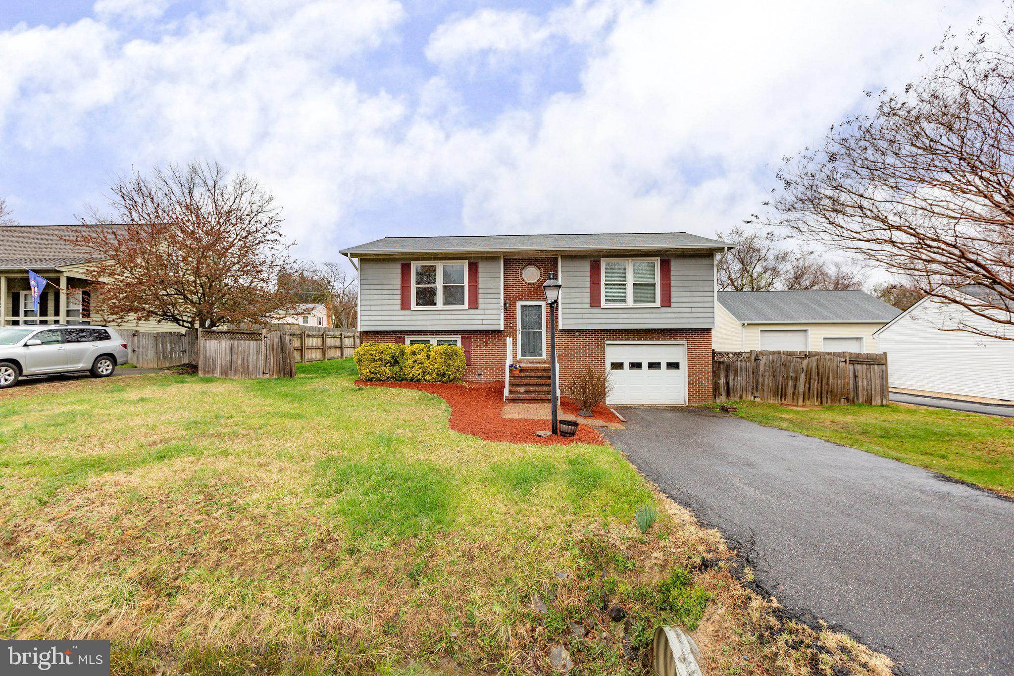 11404 WARNER DRIVE