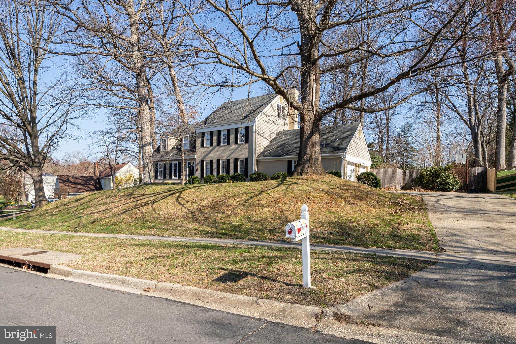 LAYHILL VIEW - Residential Lease