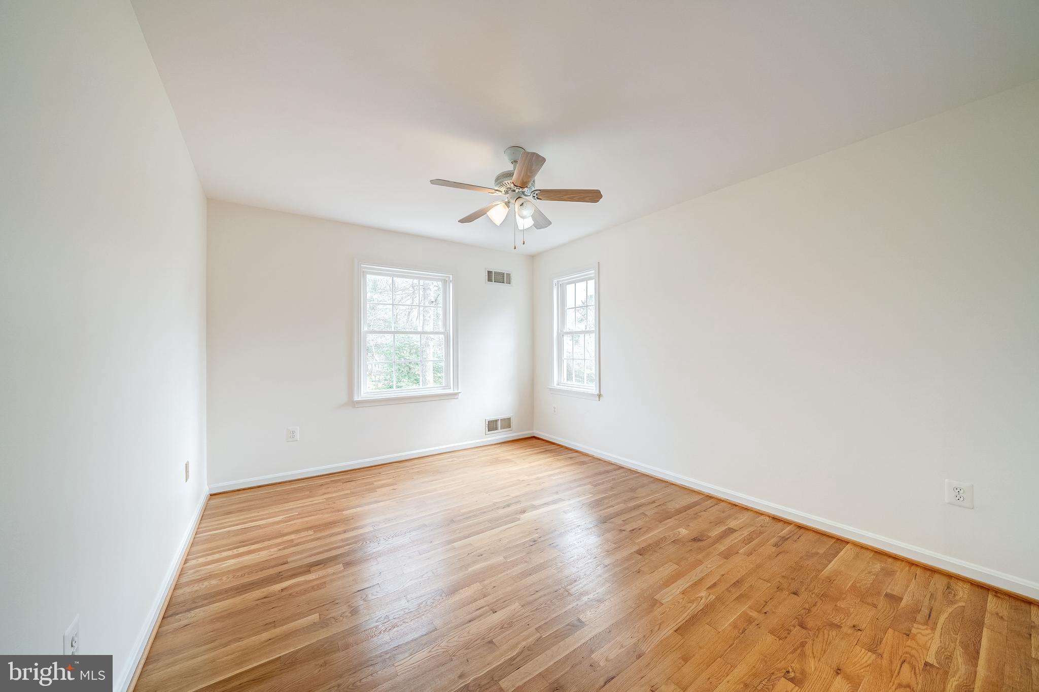 LAYHILL VIEW - Residential Lease