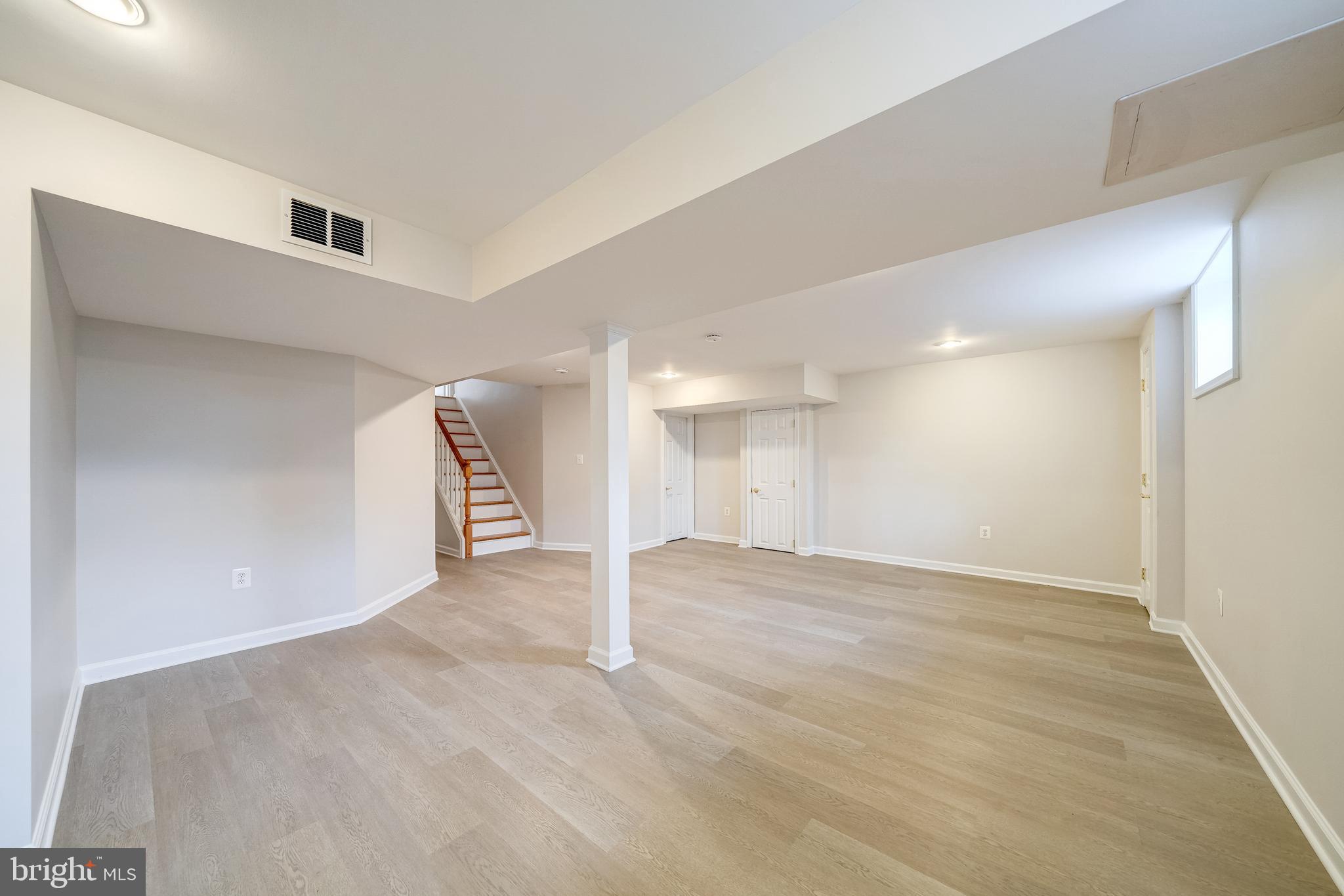 LAYHILL VIEW - Residential Lease