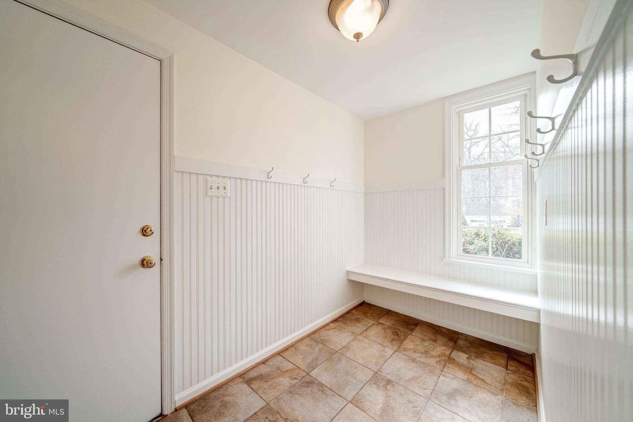 LAYHILL VIEW - Residential Lease