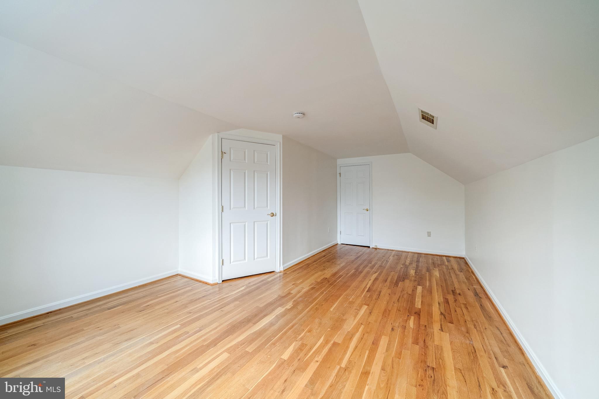 LAYHILL VIEW - Residential Lease