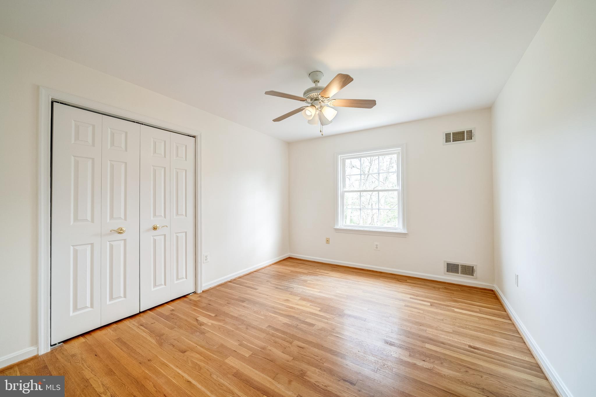 LAYHILL VIEW - Residential Lease