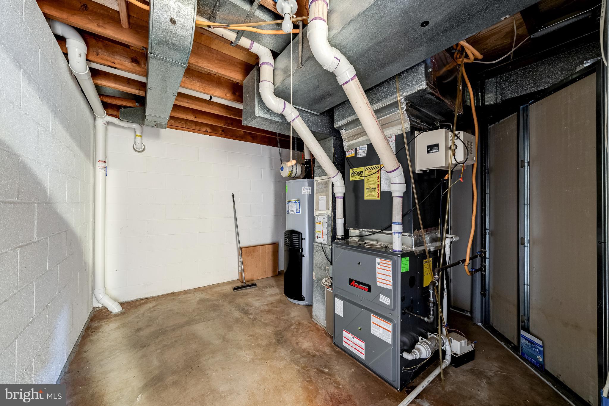 LAYHILL VIEW - Residential Lease