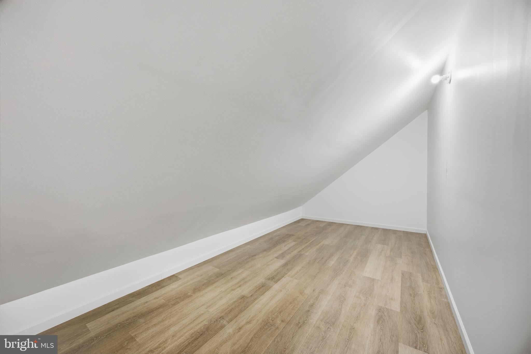 EASTLAND - Residential