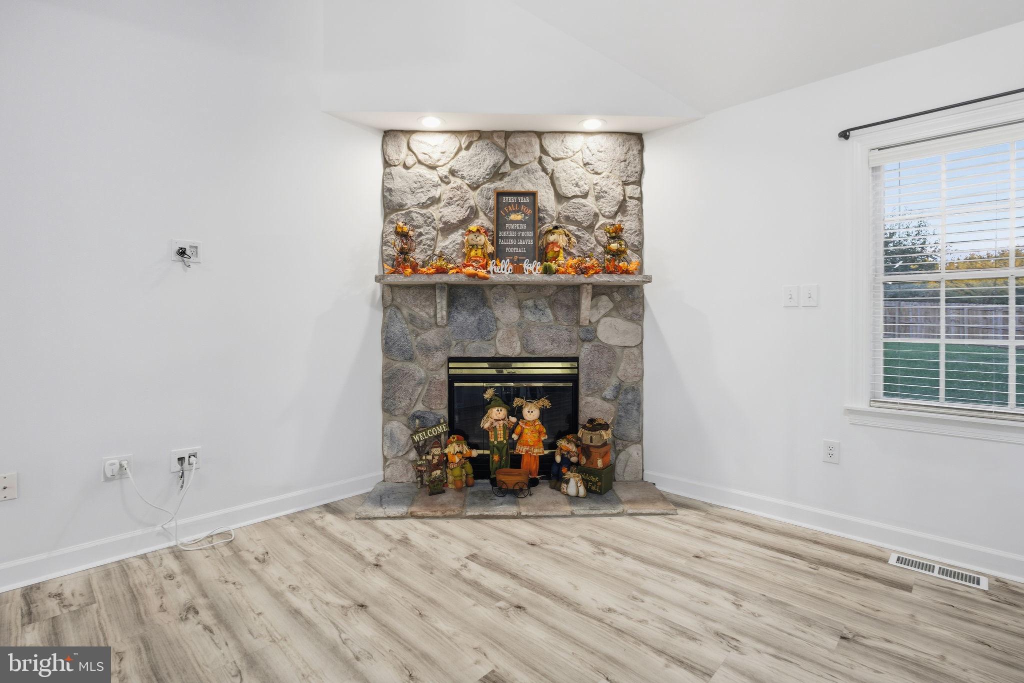 EASTLAND - Residential