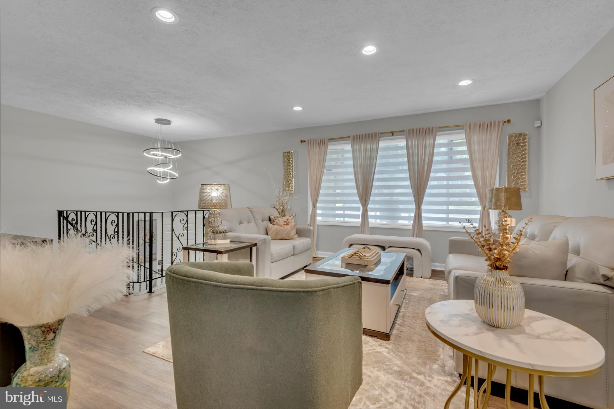 8205 SEVEN PINES LN