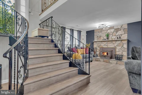 MLS: MDCH2053904