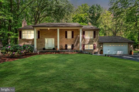 8205 SEVEN PINES LN WALDORF MD 20603