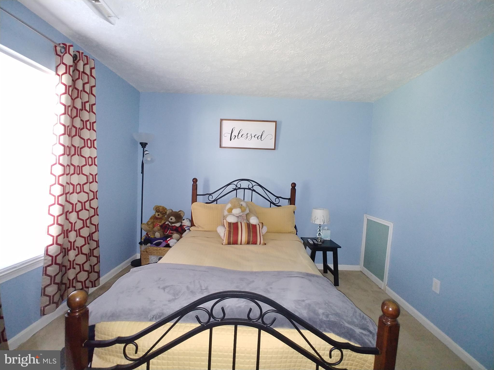 ST CHARLES HAMPSHIRE - Residential