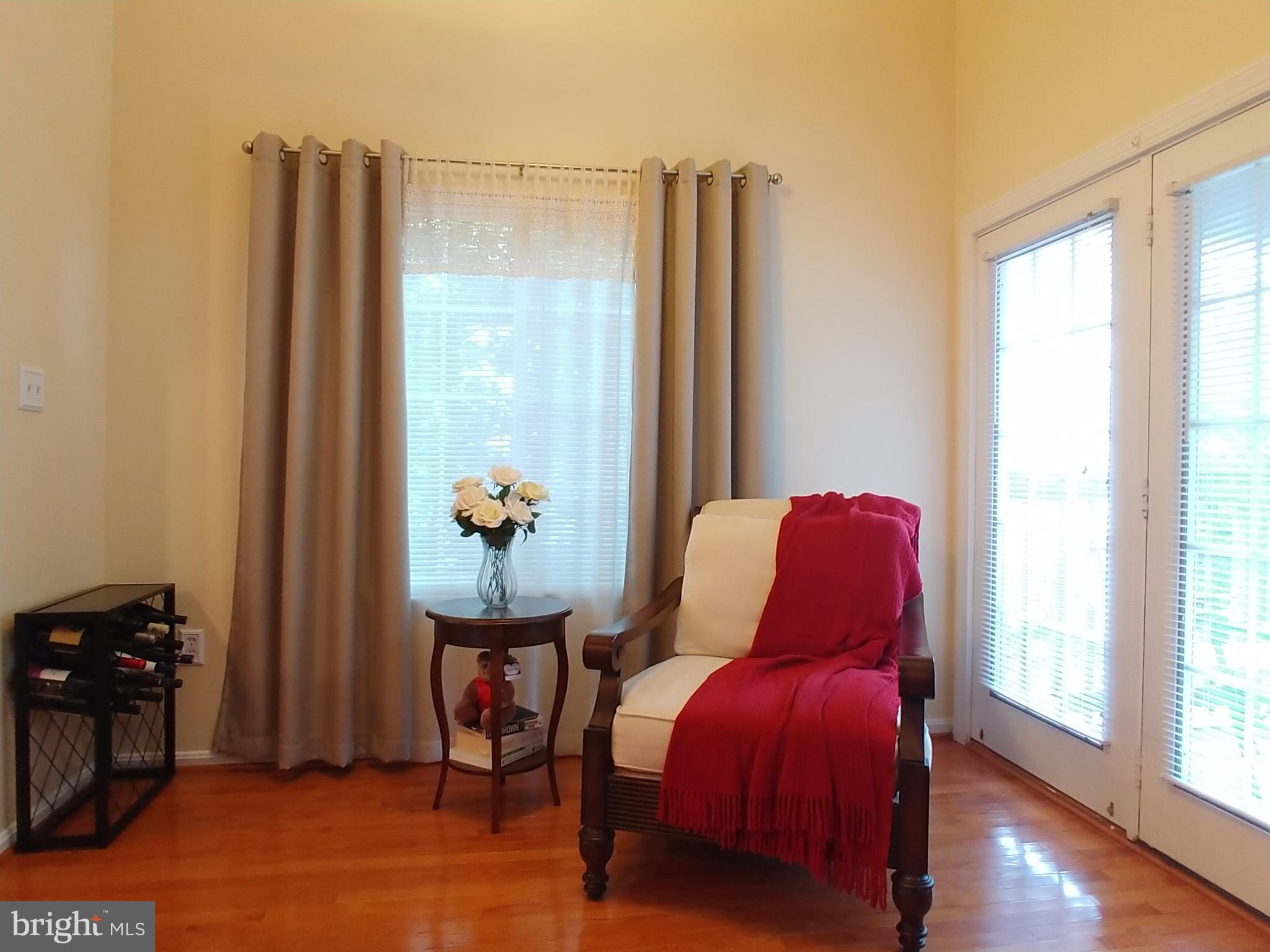 ST CHARLES HAMPSHIRE - Residential