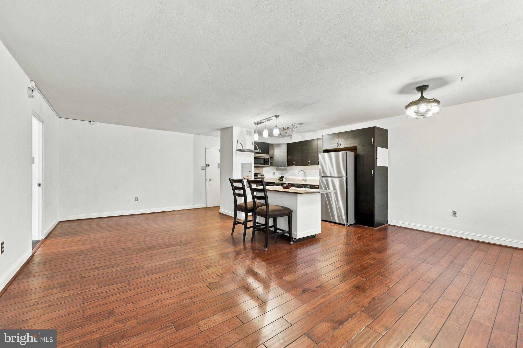 1900 JOHN F KENNEDY BOULEVARD 821