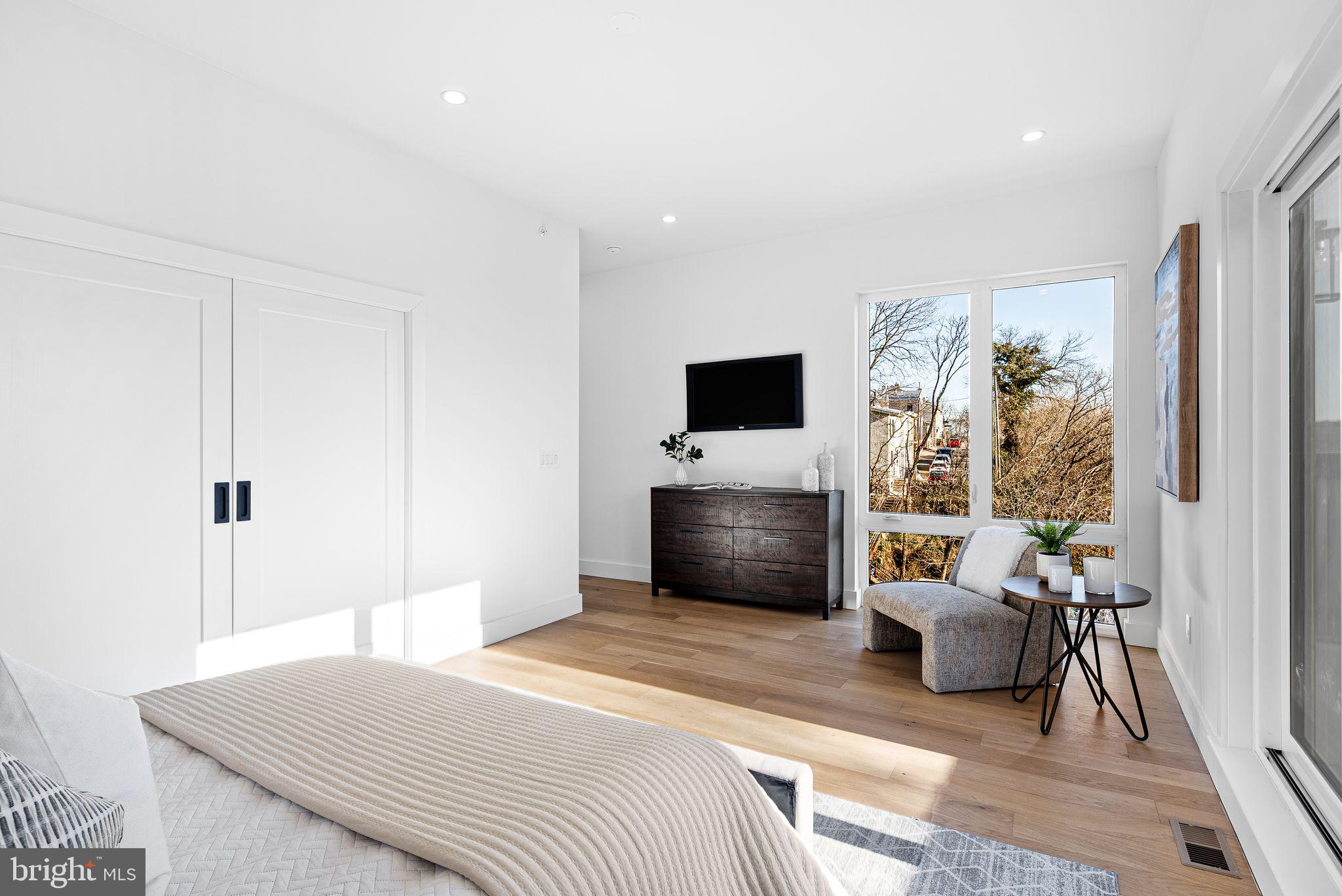 MANAYUNK - Residential