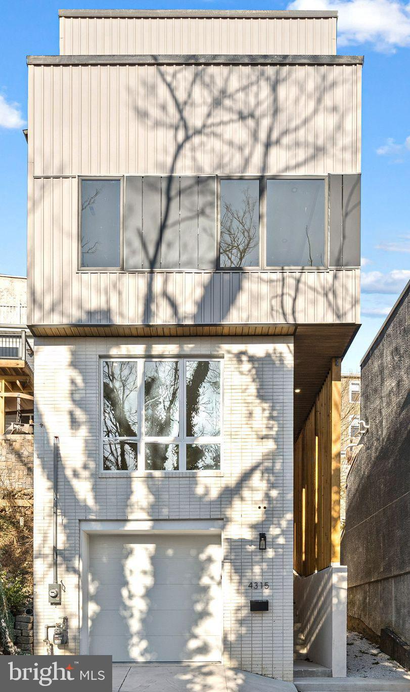 MANAYUNK - Residential