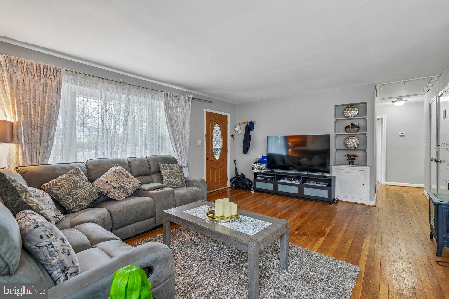 DAWN VILLAGE - Residential