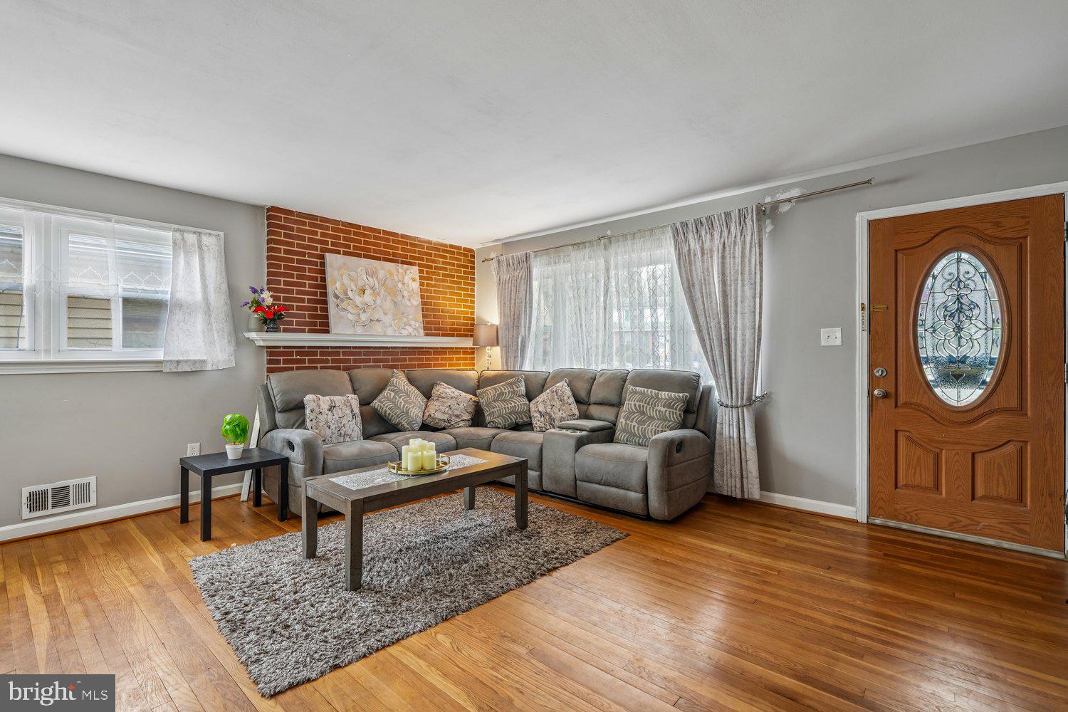 DAWN VILLAGE - Residential