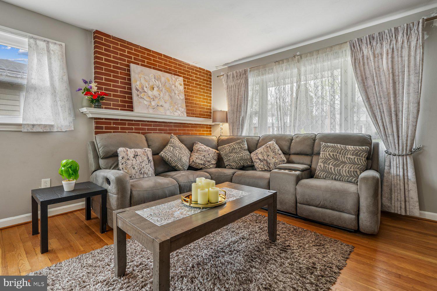 DAWN VILLAGE - Residential