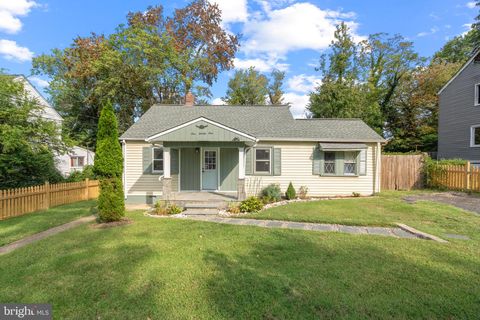 121 N HURON DRIVE OXON HILL MD 20745