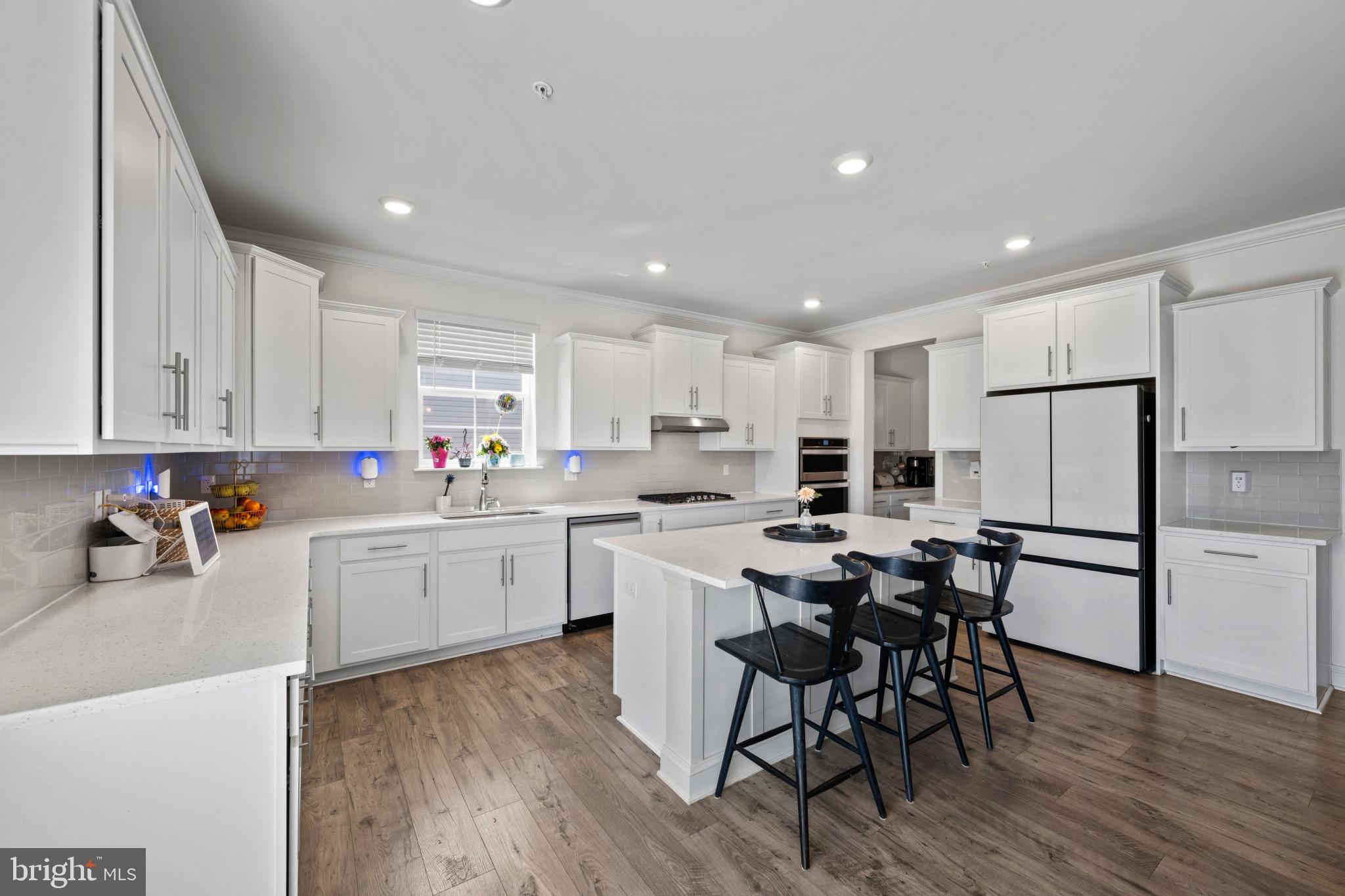 MONARCH GLEN - Residential