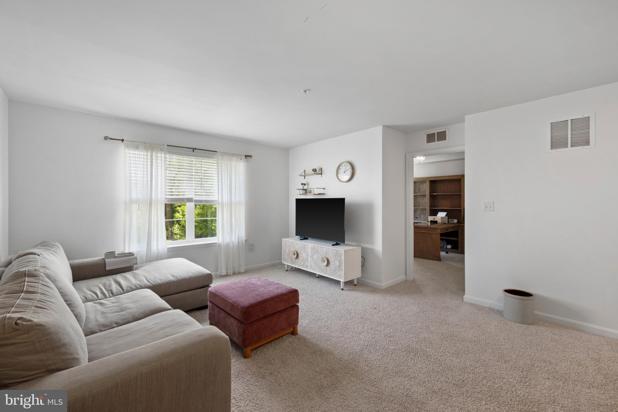 MONARCH GLEN - Residential