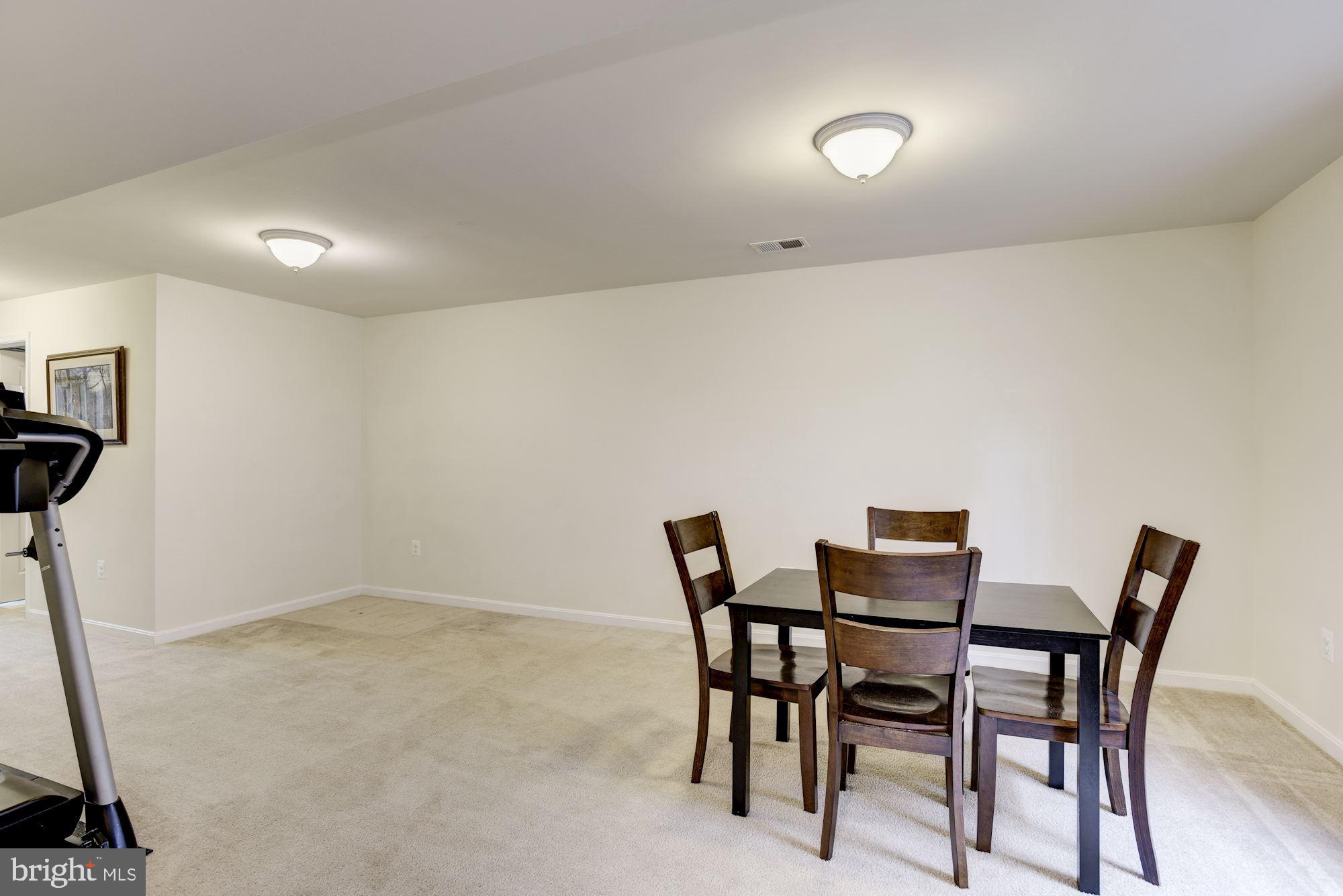 MOUNTAIN VALLEY - Residential