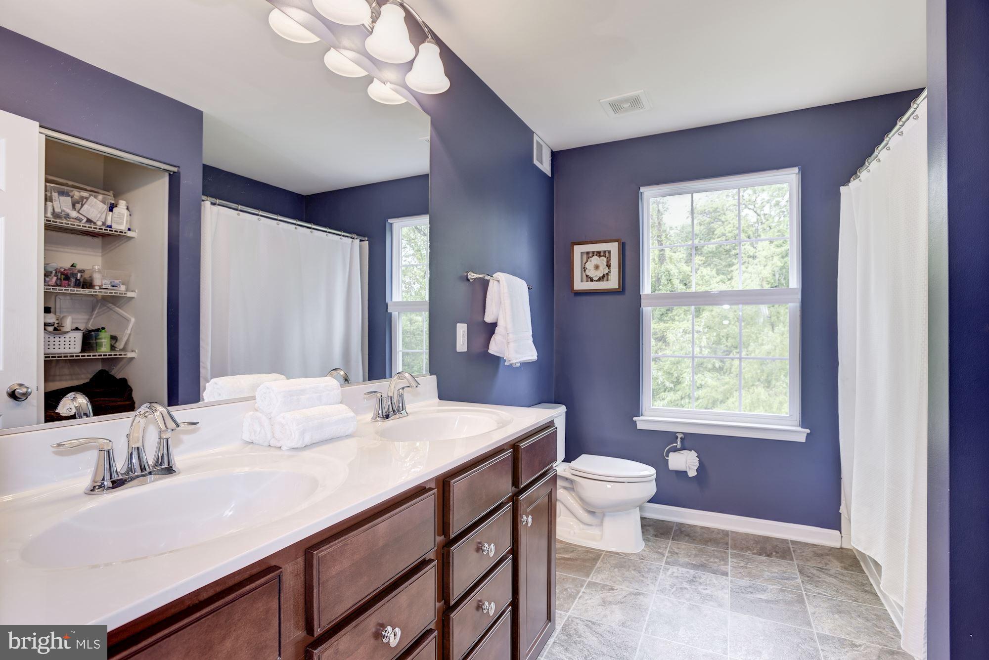 MOUNTAIN VALLEY - Residential