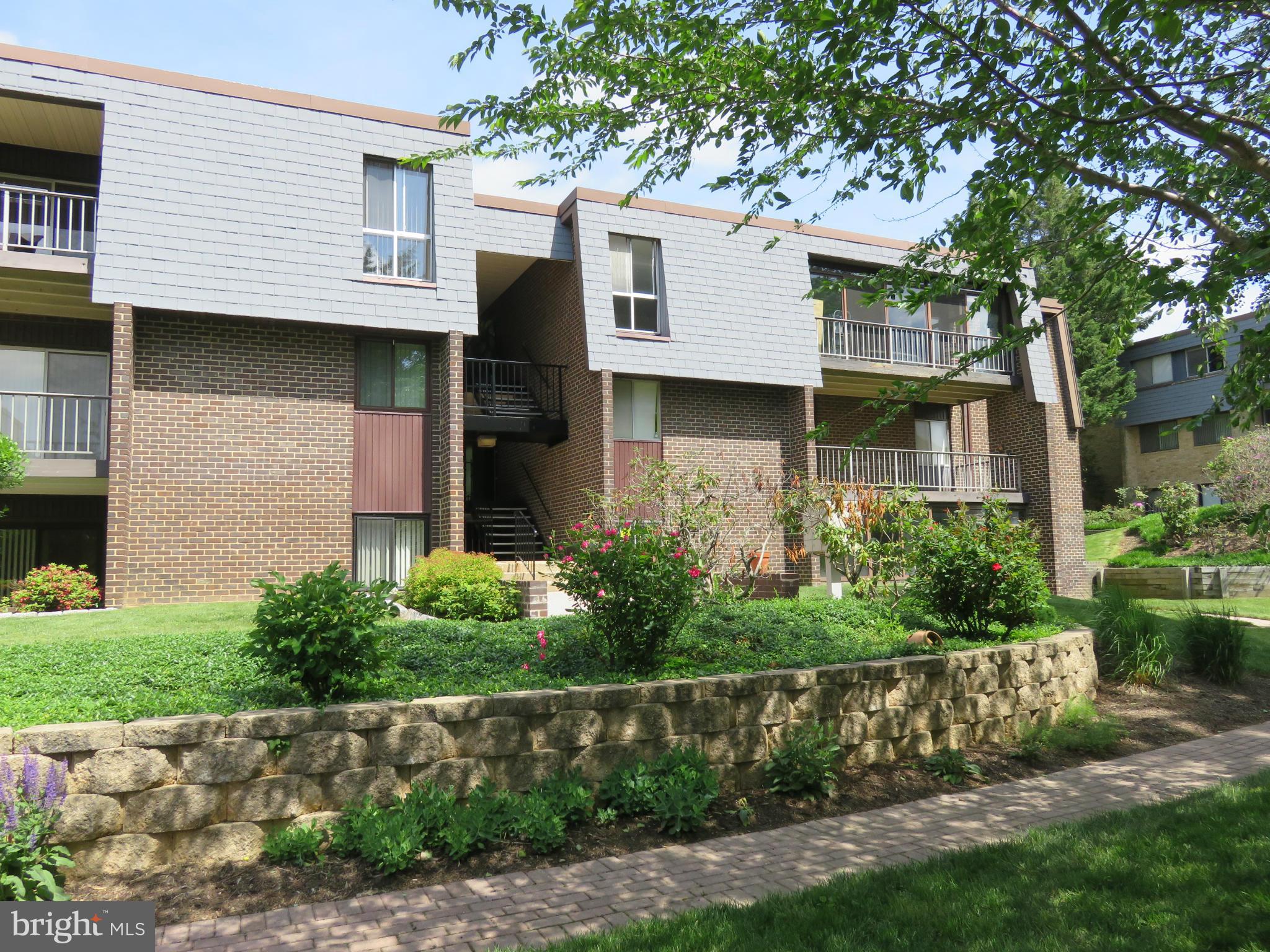 Open and airy 1st floor condo in Stevenson Village. Wood parquet floors throughout, large sliding glass doors to very private & spacious enclosed patio. Unit has washer and dryer. Save on utility costs...Condo fee includes GAS,HEAT,SEWER,WATER + more. Come see today! This is a Fannie Mae property. Sold as-is. For more information, go to HomePath website. Call for details.