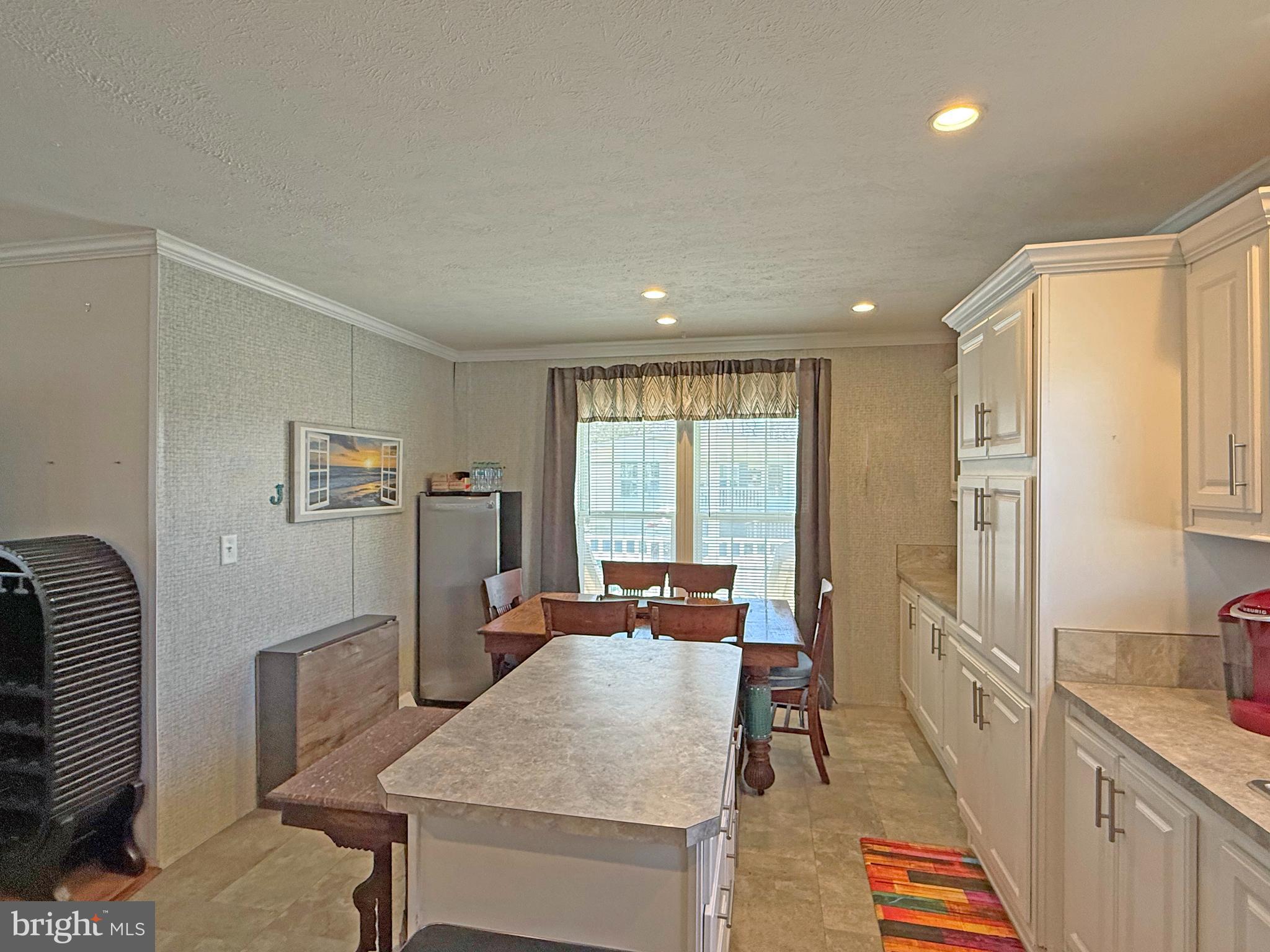 WHISPERING PINE MHP - Residential