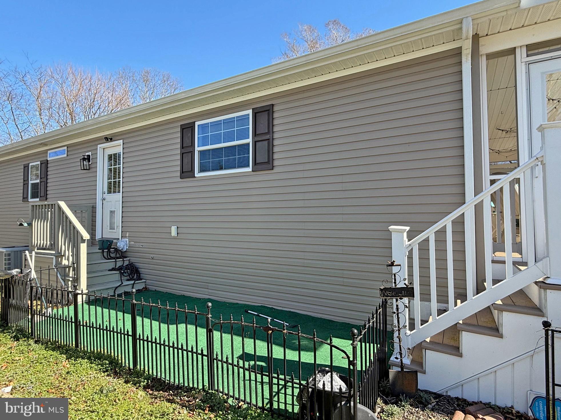 WHISPERING PINE MHP - Residential