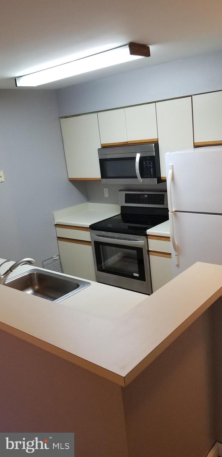 PONDS AT CENTREVILLE - Residential