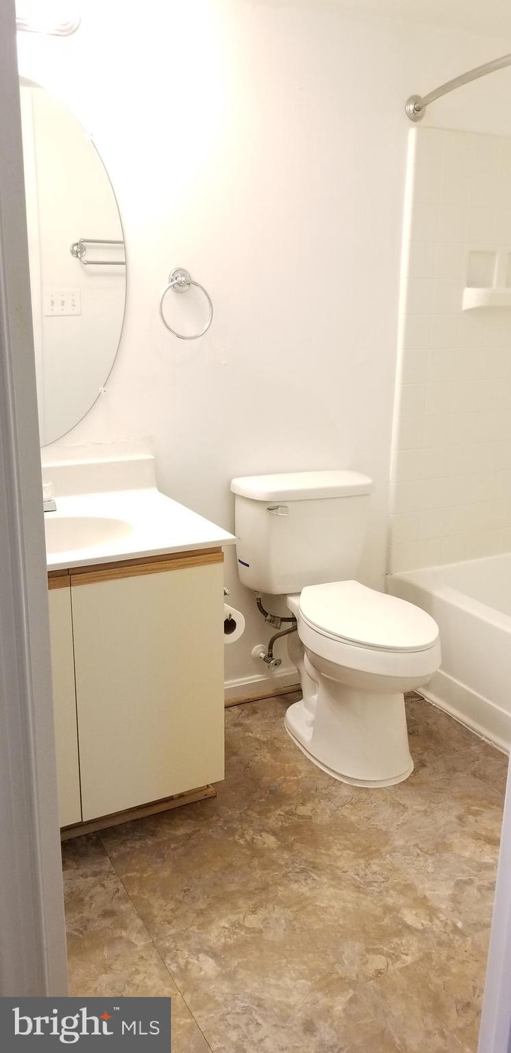 PONDS AT CENTREVILLE - Residential