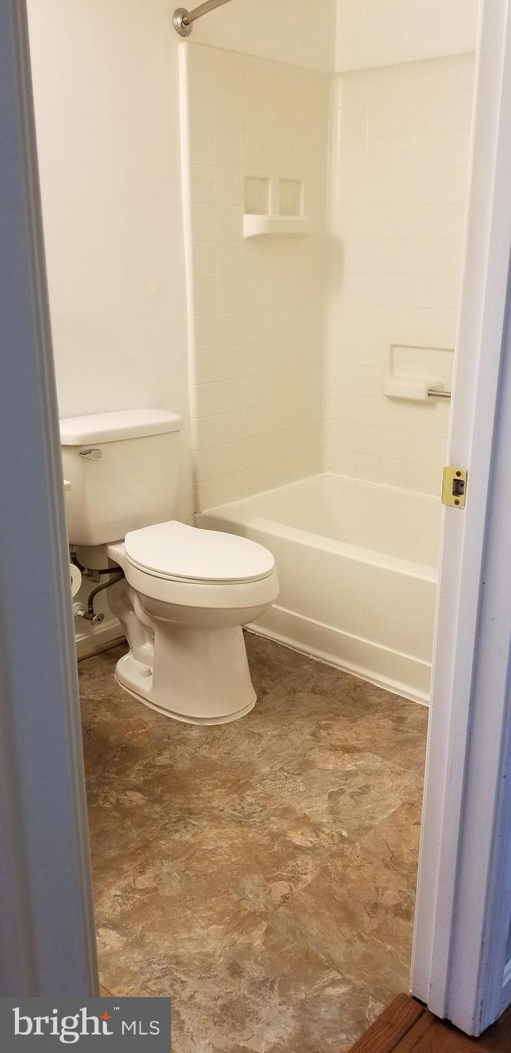 PONDS AT CENTREVILLE - Residential