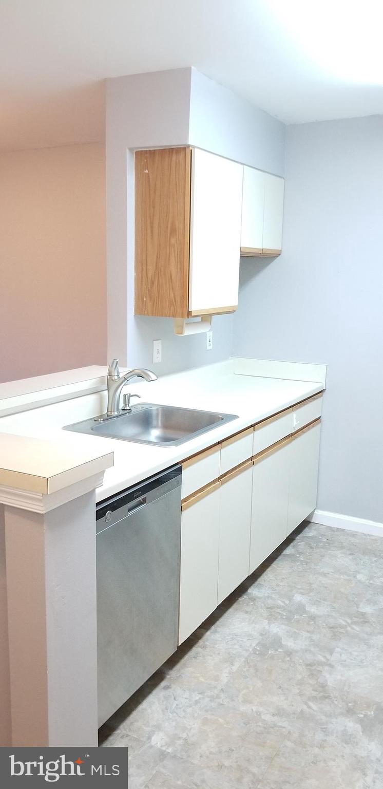 PONDS AT CENTREVILLE - Residential