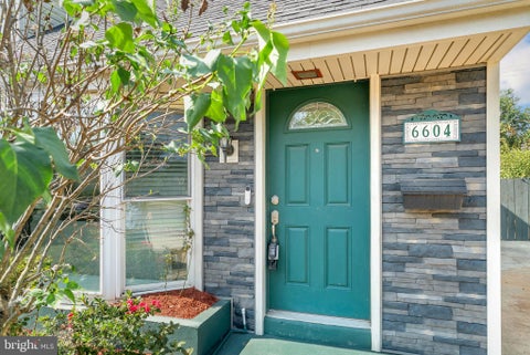 Photo of 6604 Cavalier Drive, ALEXANDRIA, VA 22307 (MLS # VAFX2343530)