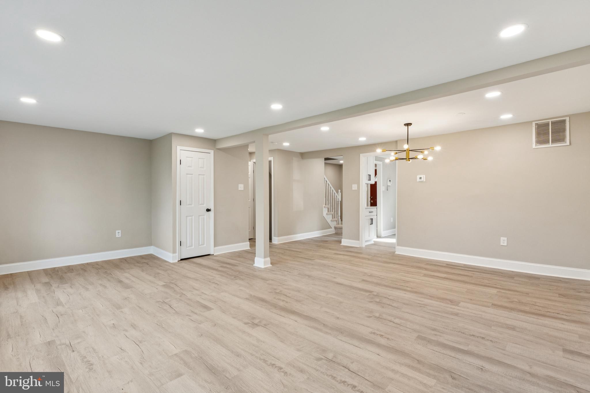 PINEWOOD HILL - Residential