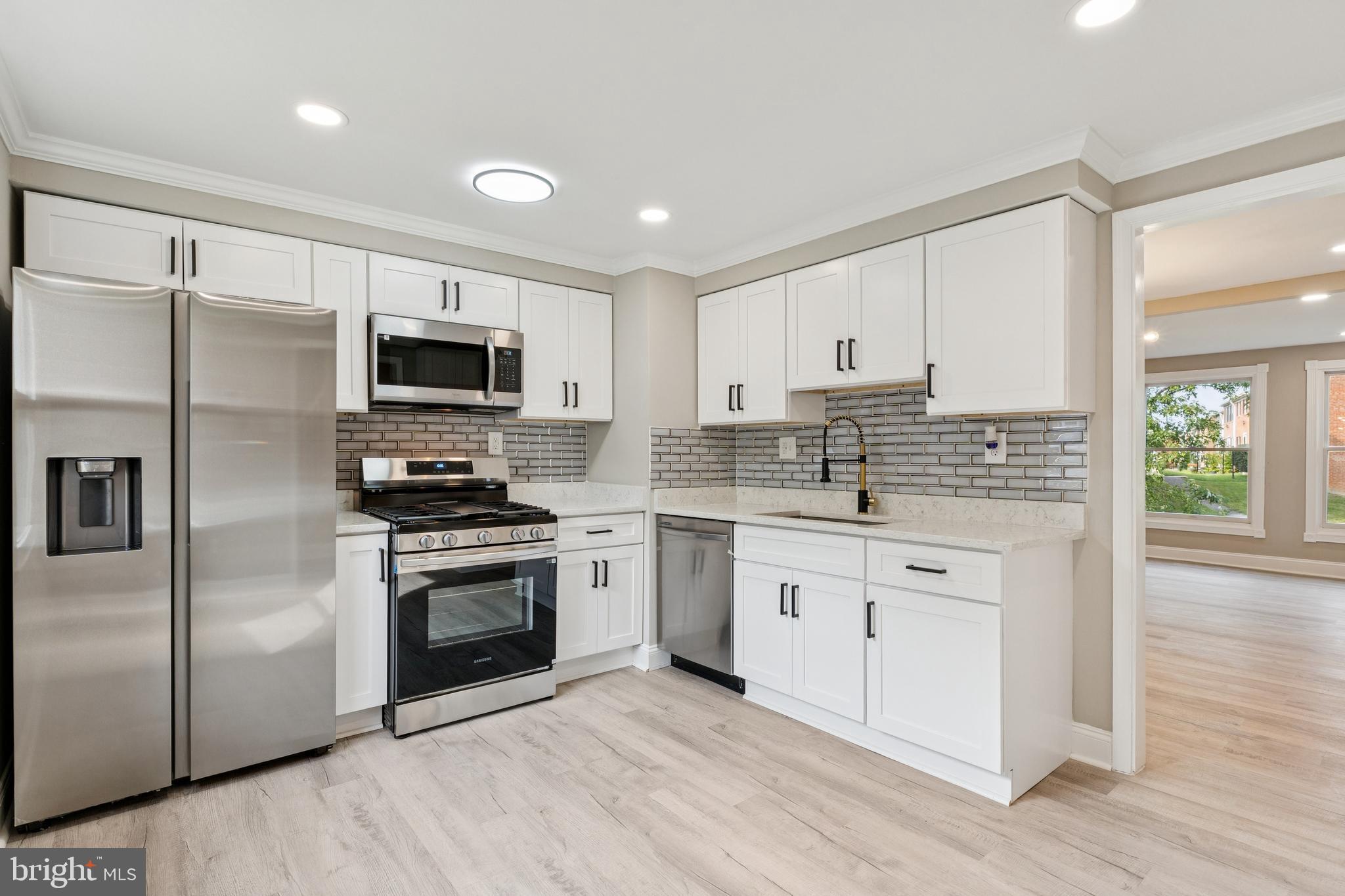 PINEWOOD HILL - Residential