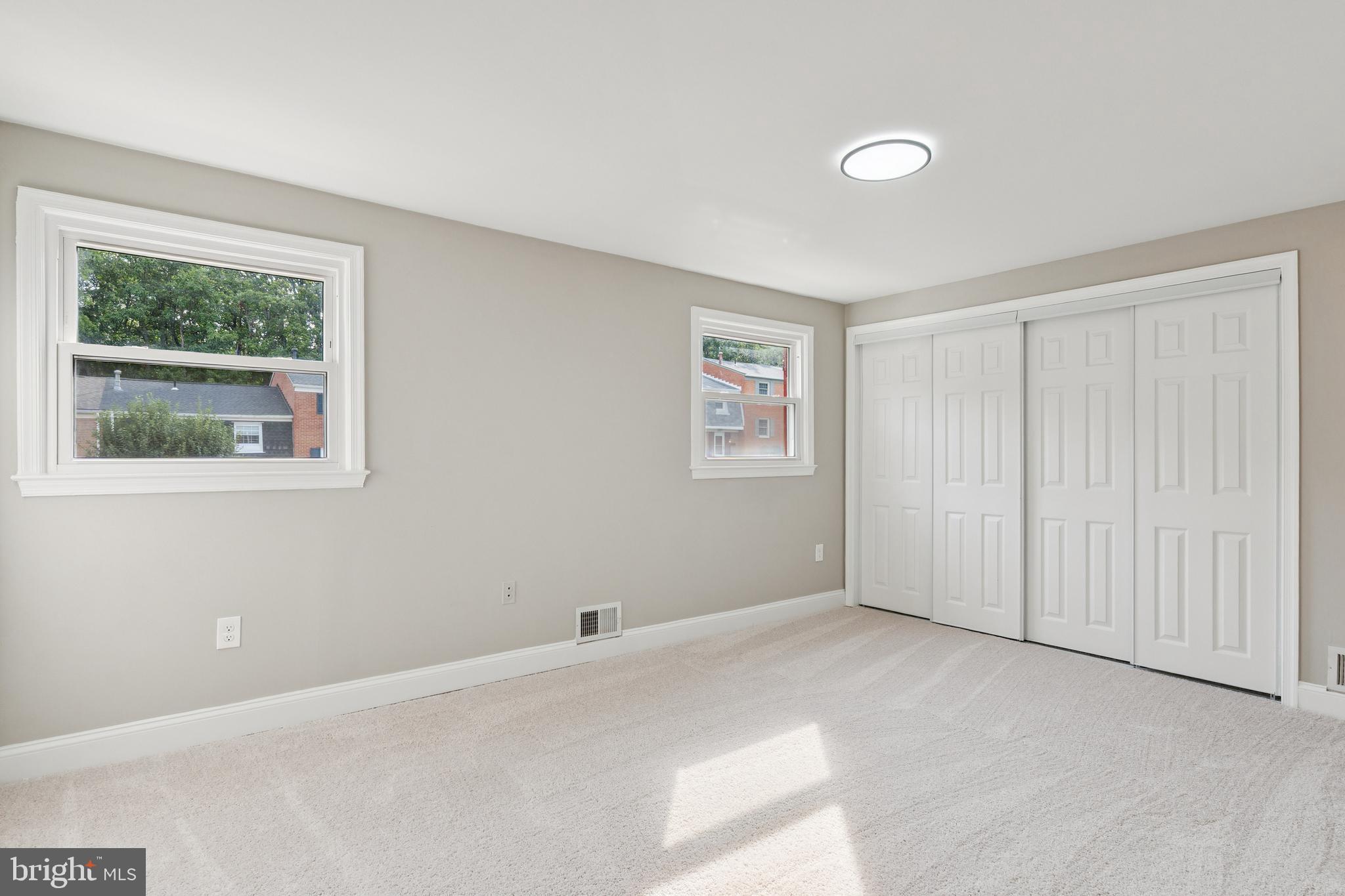 PINEWOOD HILL - Residential