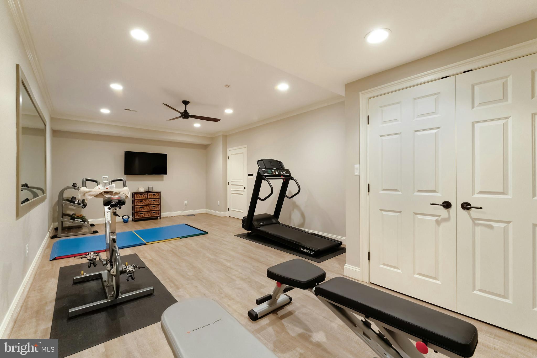 BELMONT COUNTRY CLUB - Residential