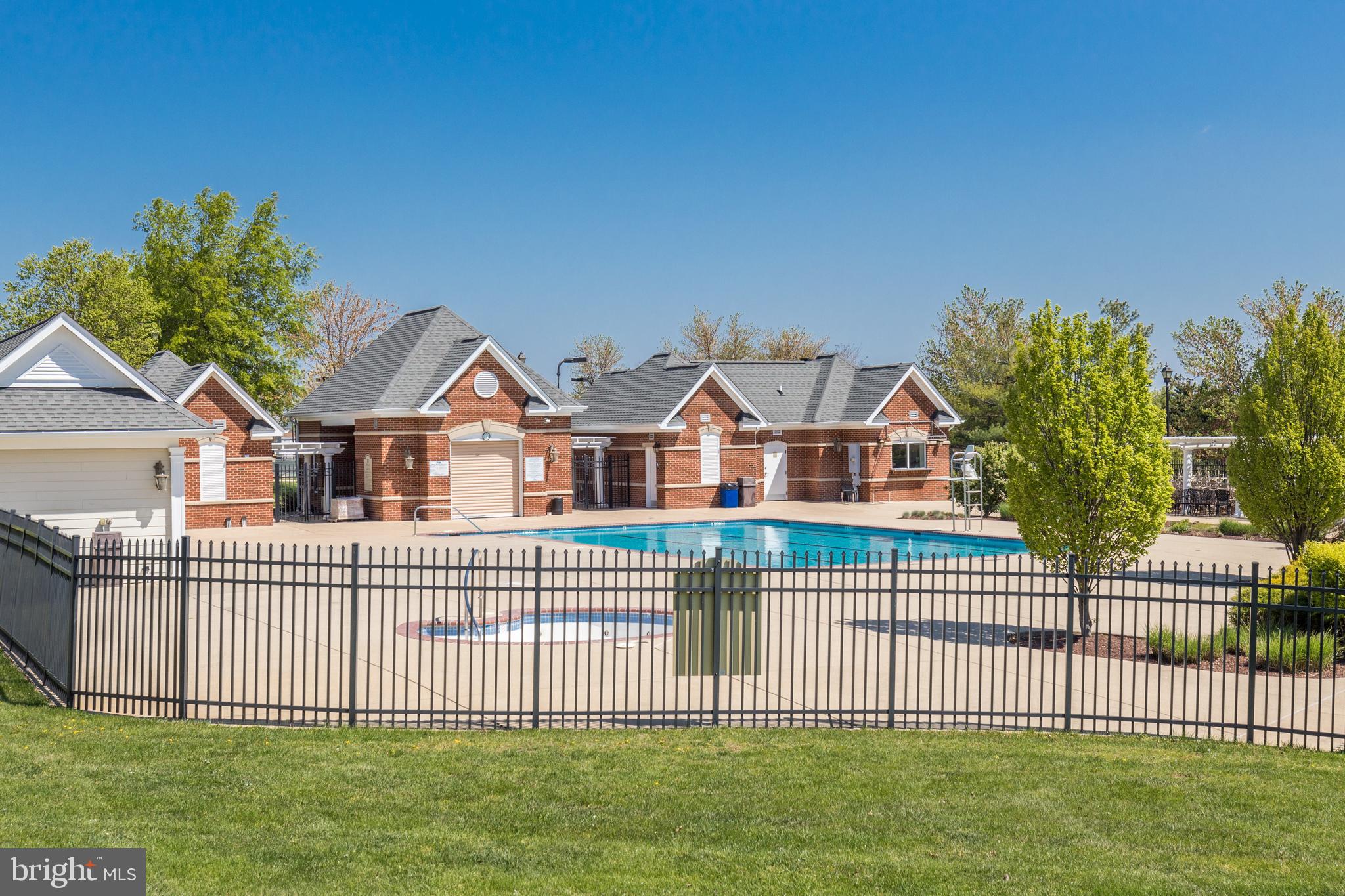 BELMONT COUNTRY CLUB - Residential