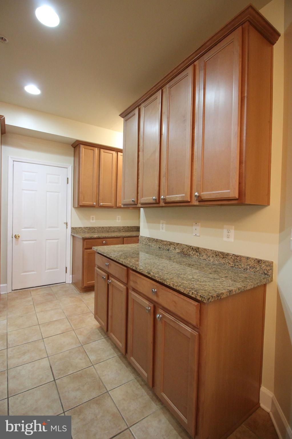 BUCKINGHAM STATION - Residential Lease